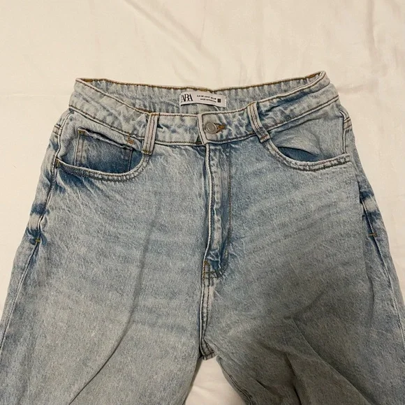 Zara Mom Jeans - Picture 3 of 4